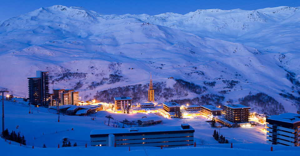 Photo: G.Lansard - Les Menuires village at night