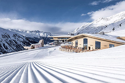 Obergurgl ski slopes by train