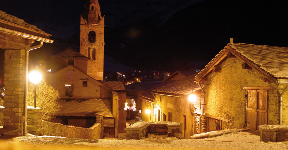 Photo: Haute Maurienne Vanoise - Val Cenis village at night